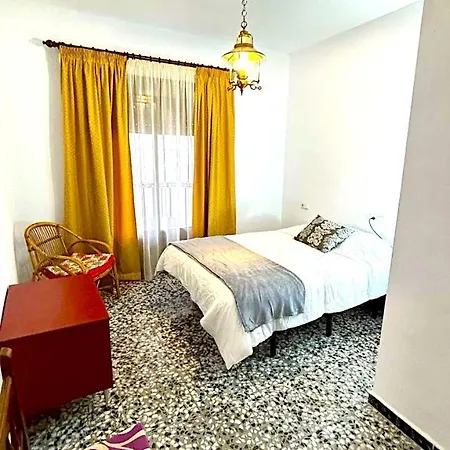 Guest house Piso Compartido Delyrent Cobatillas *