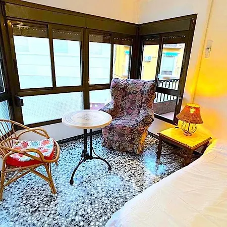 Piso Compartido Delyrent Cobatillas Guest house *